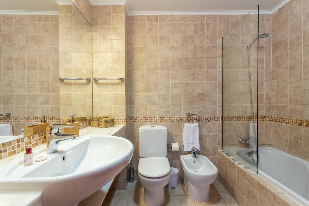 Host Wise - Bright Cozy Flats W Terrace & Pool Daire Quarteira Dış mekan fotoğraf