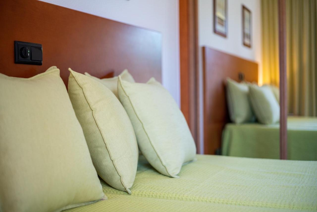 Host Wise - Bright Cozy Flats W Terrace & Pool Daire Quarteira Dış mekan fotoğraf